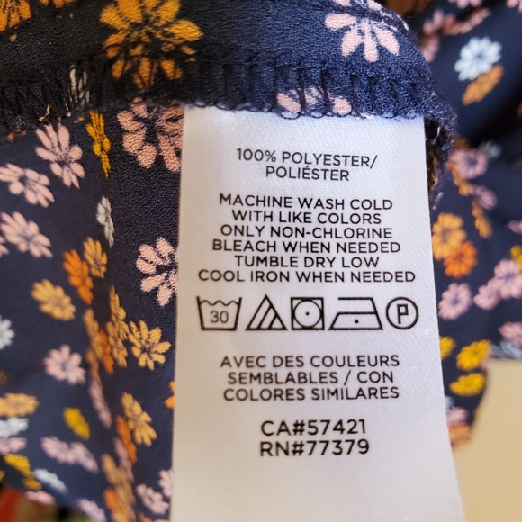 Like New LOFT Tank, Blue, Daisies,Slight Ruffle Edges, XXLP, Worn Twice! - Picture 8 of 8